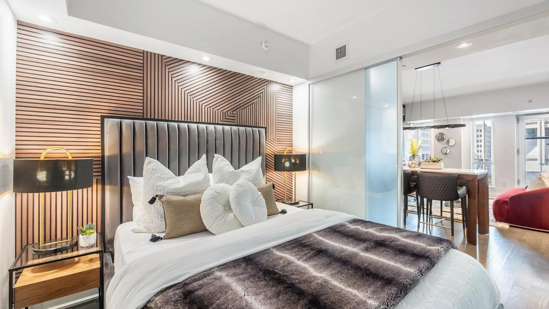 Regis Suites - Downtown Toronto - Cn Tower & Rogers Centre Apartment