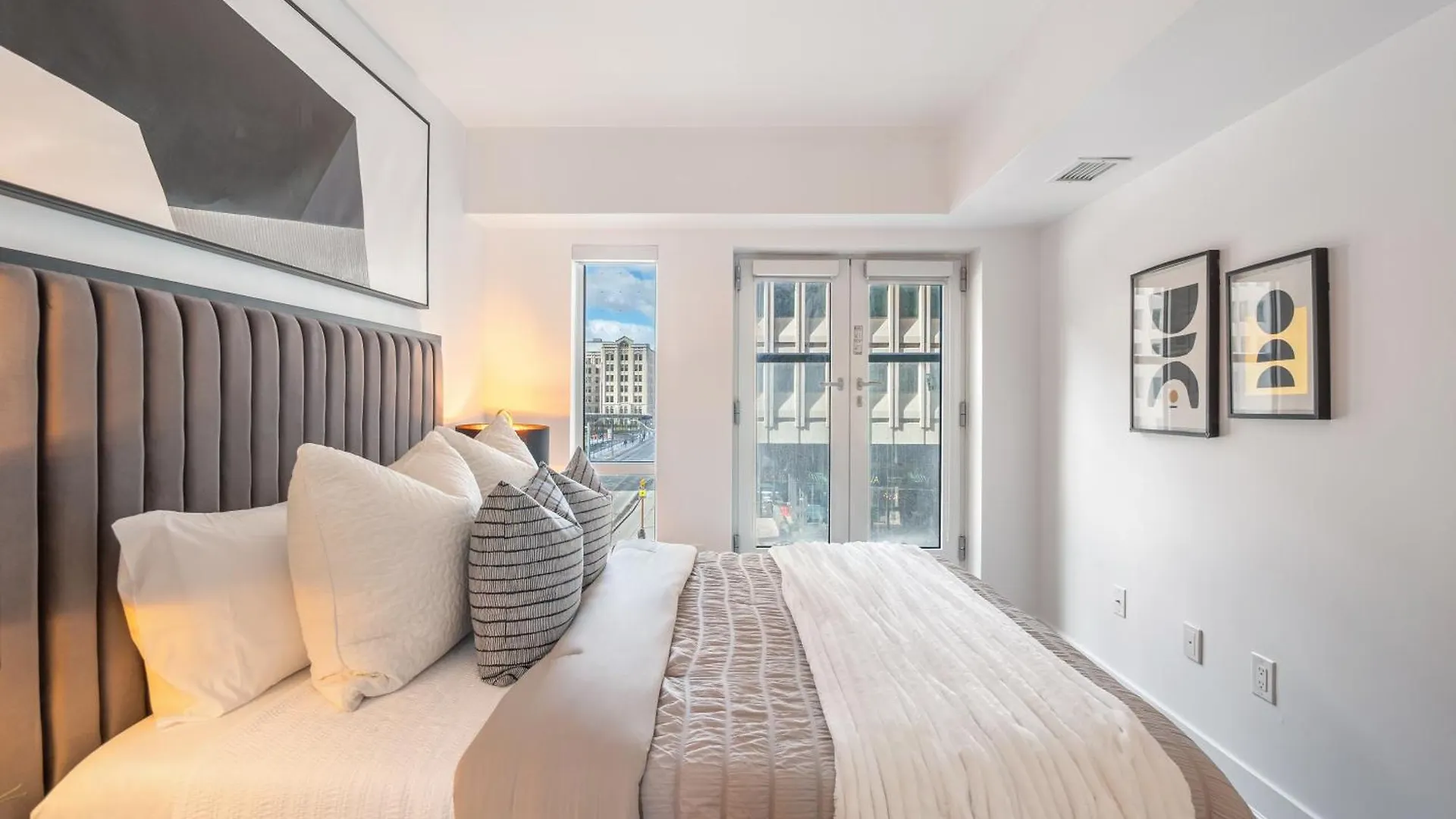 Apartment Regis Suites - Downtown Toronto - Cn Tower & Rogers Centre Canada